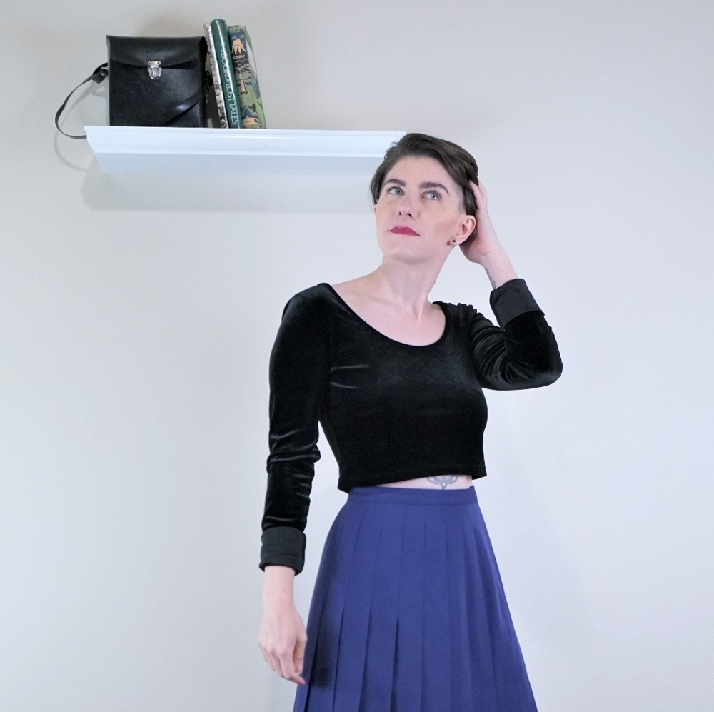Mossimo Black Velvet Long Sleeve Crop Top Size Sm
